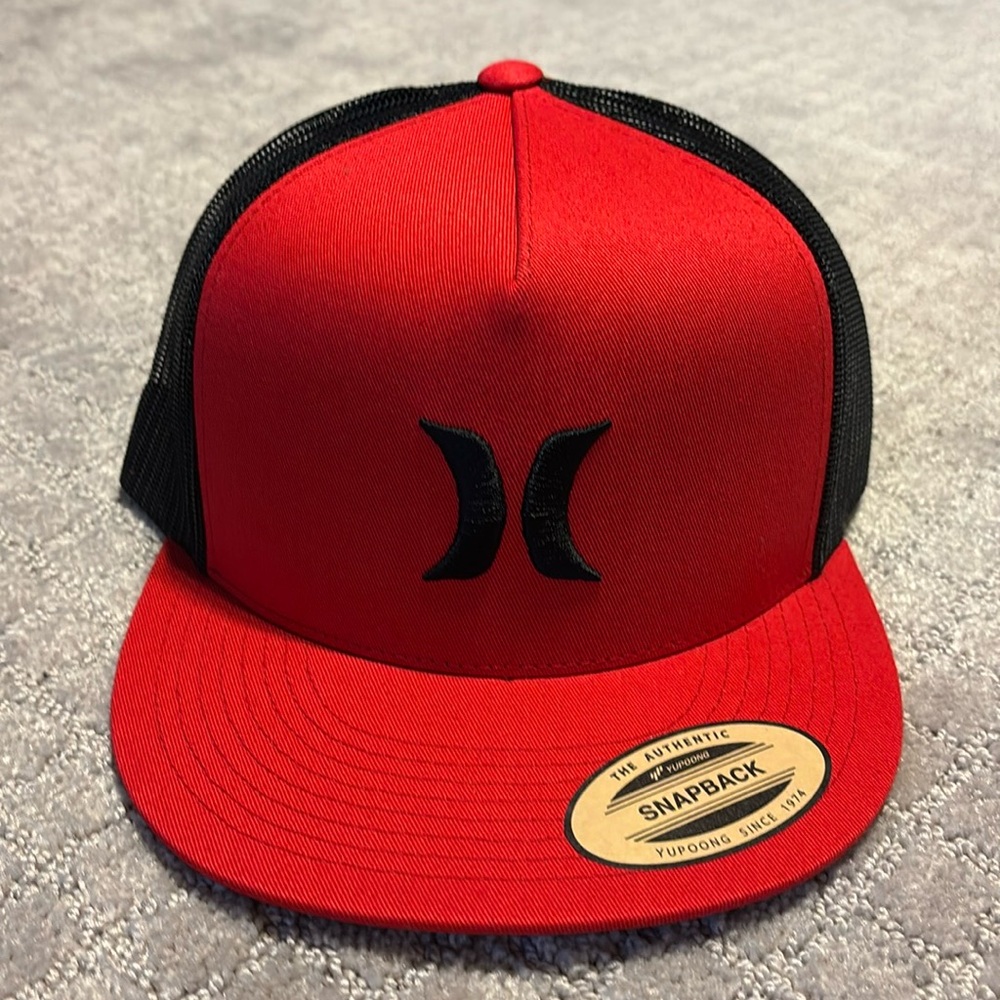 Hurley Trucker SnapBack Hat